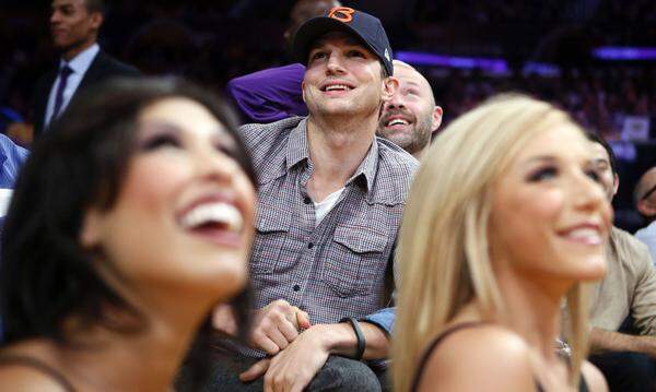 LA Lakers, it's Showtime. Natürlich, mit Ashton Kutcher