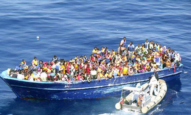Der Flüchtlingsstrom auch über das Mittelmeer nach Italien reißt nicht ab.