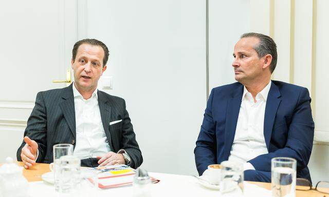 Die Billa-Chefs Robert Nagele (links) und Josef Siess wollen wissen, was ihre Kunden wollen. Daten von 4,2 Millionen Billa-Klubmitgliedern helfen. 