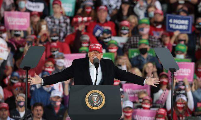 Trump bei einer Großkundgebungen in Iowa.