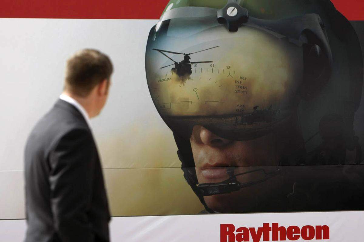 Raytheon stellt Raketen wie das Flugabwehrsystem Patriot oder die Rakete Sidewinder her.
