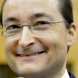 EX-INVESTMENTBANKER  DIRK NOTHEIS BER�T �STERREICH BEI HYPO-ABWICKLUNG