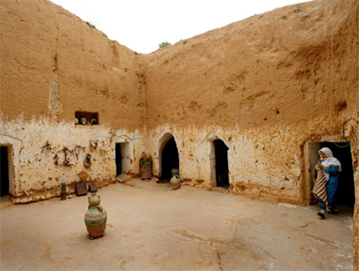 Tunesien ist vor allem als Tourismusziel bekannt. Dass der Wüstenstaat zunehmend internationale Investoren anlockt ist hingegen nicht so weit verbreitet.Tunesien ist für Firmen zunehmend der ideale Markt, um in Afrika und dem Nahen Osten zu punkten.Das ergibt Platz zwei im Börsen-Ranking.