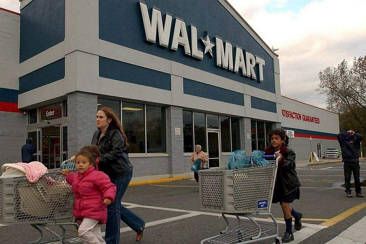 Walmart sitzt zwar in Bentonville (Arkansas), kann mit den Programmiererhältern im Silicon Valley aber durchaus mithalten: 122.110 Dollar Jährlich verdienen Software-Entwickler beim US-Handelsriesen.