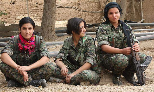 Kurdische Kämpferinnen