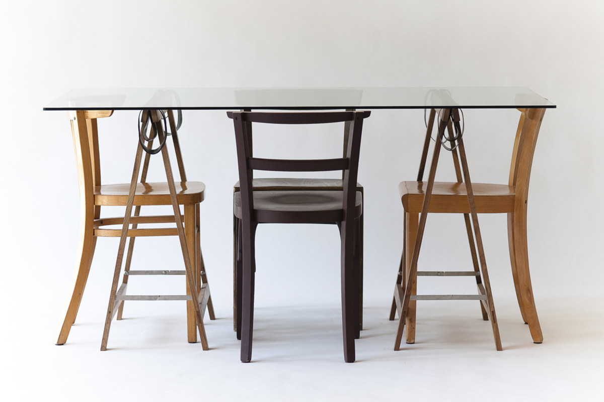 Ein weiterer Entwurf von Martin Walde, basierend auf Glas, Holz und Gummi.