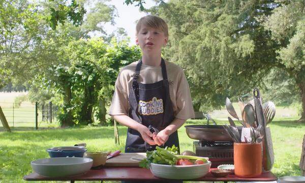Buddy Oliver auf YouTube, mit seinem Fomat „Cooking Buddies“.