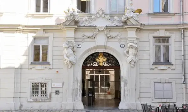 Der Verwaltungsgerichtshof, in der Böhmischen Hofkanzlei am Wiener Judenplatz  