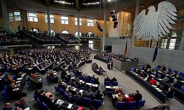 Die deutsche Regierung benötigt zur Einrichtung des ESM eine Zweidrittelmehrheit