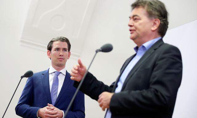 Head of Austria's Green Party, Kogler and Head of Peoples Party, Kurz, deliver a statement in Vienna