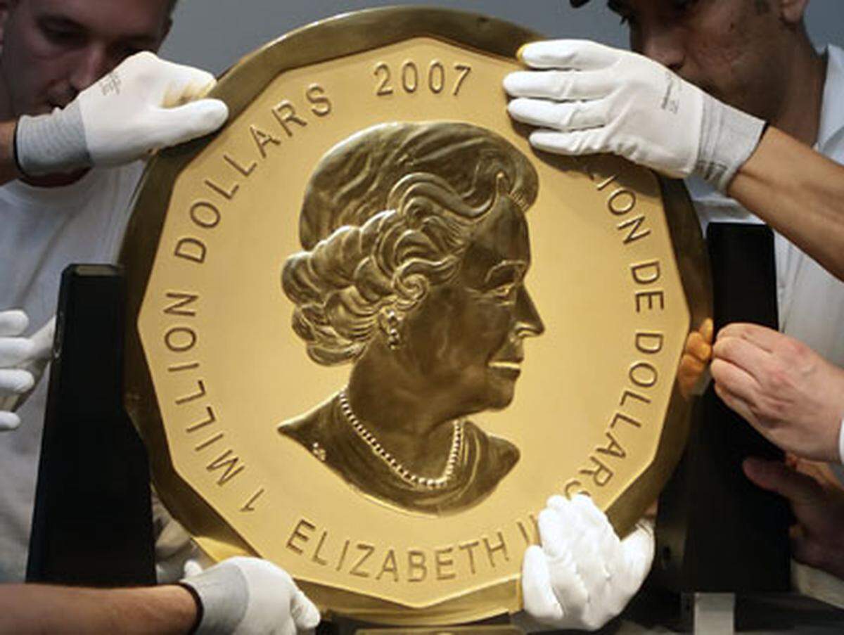 Die Münze wiegt 100 Kilogramm, der Durchmesser beträgt 53 cm. Sie besteht praktisch aus purem Gold: Sie ist zu 999,99/1000 (also 999,99 Promille) rein.
