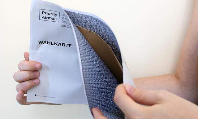 Sobotka schlägt drittes Kuvert für Wahlkarten vor