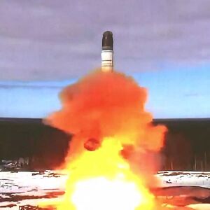 Von Russland verbreitete Bilder vom Test der Interkontinentalrakete Sarmat Mitte April.