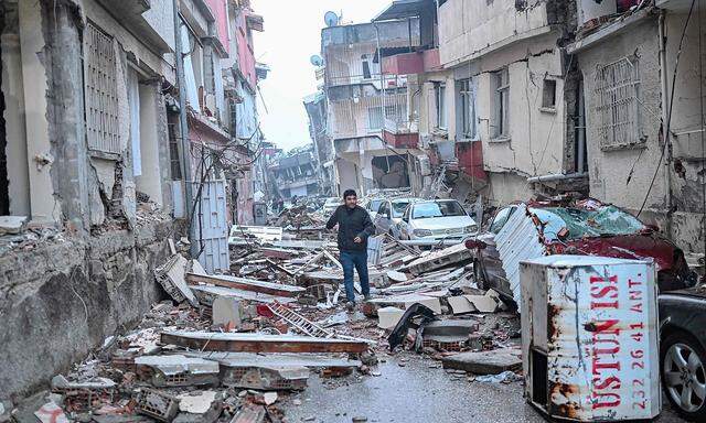Ein Bild aus der türkischen Region Hatay, die von Hilfskräften teils noch nicht erreicht wurde.