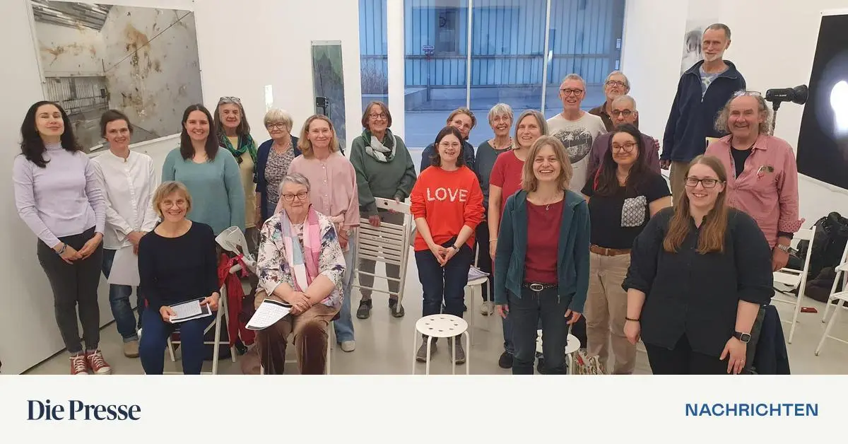 Gesangsp-dagogin-Es-gibt-niemanden-der-nicht-singen-kann-premium-