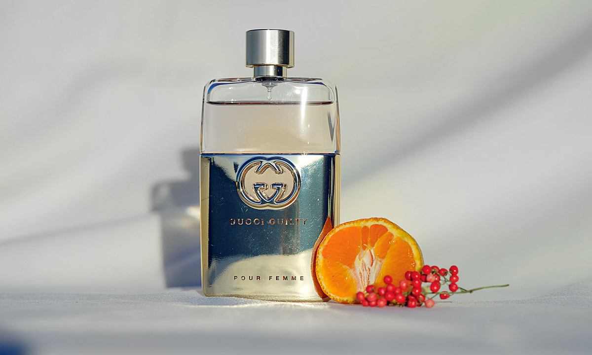 Feurig. „Gucci Guilty Pour Femme“ wurde – wie der Herrenduft – neu interpretiert (50 ml um 94 €)