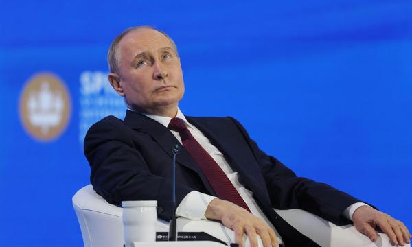 Der Westen vermutet, dass Putin von Nordkorea in seinem Angriffskrieg gegen die Ukraine mit Waffen und Munition unterstützt wird. Der russische Präsident wird auch Vietnam besuchen.