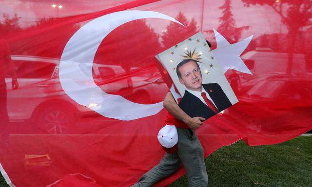 Recep Tayyip Erdoğan zählt auf den Auslandsfaktor.