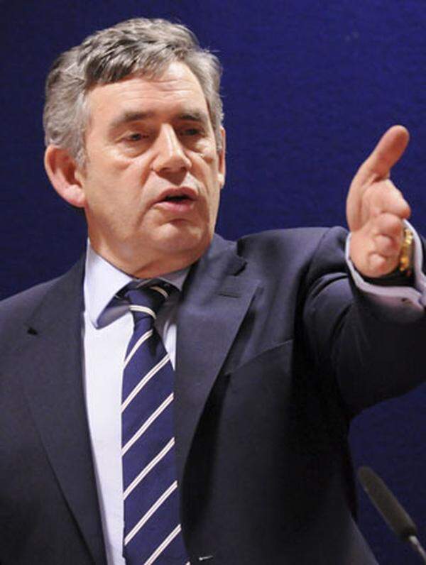 Der britische Premier Gordon Brown sagte, dass sein Land mit der Ernennung Ashtons "den zweitwichtigsten Job in der EU" bekommen habe. Den neuen Ratspräsidenten Van Rompuy, den die britische Boulevardpresse massiv als "Clown" und "Euroföderalisten" attackiert hat, lobte Brown als "Konsenspolitiker".