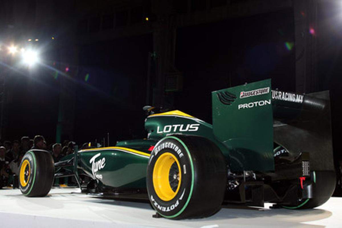 Nach 16 Jahren gibt es wieder ein Team Lotus in der Formel 1: Der malaysische Rennstall präsentierte den mit Spannung erwarteten Boliden im Rahmen einer eigenen Präsentationsfeier in London.