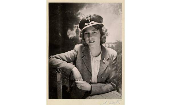 Cecil Beaton, Princess Elizabeth, 1942.
