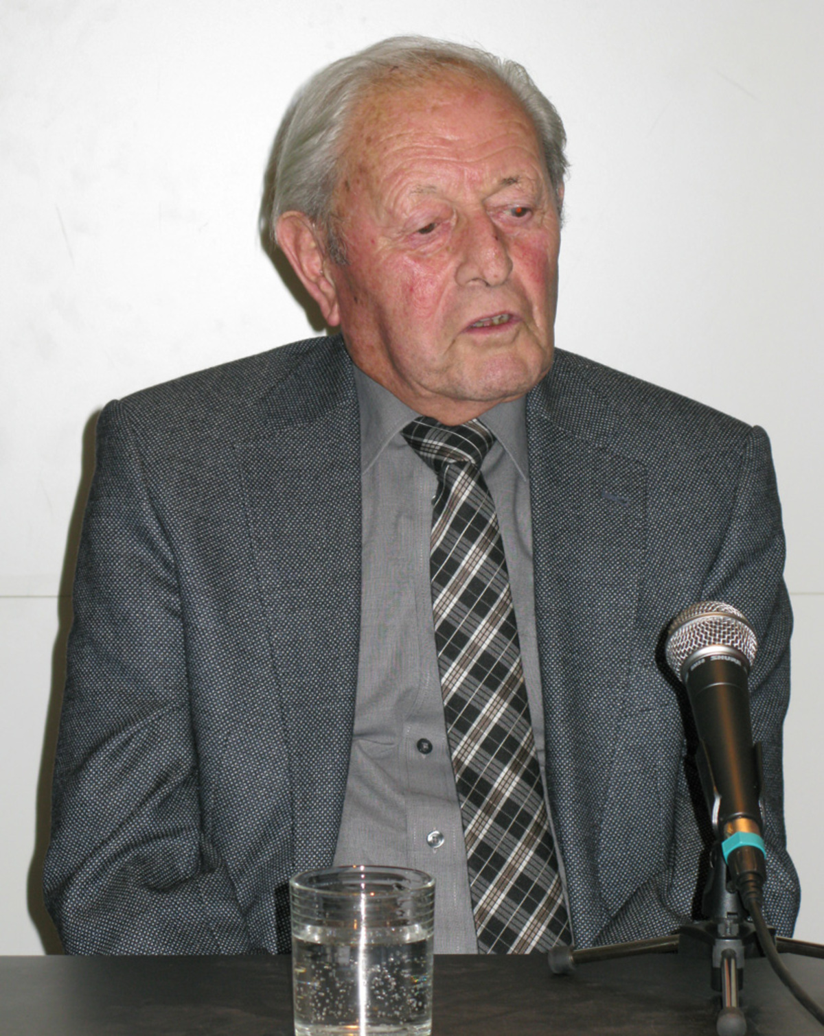 Walter Fantl-Brumlik bei der DÖW-Gedenkveranstaltung