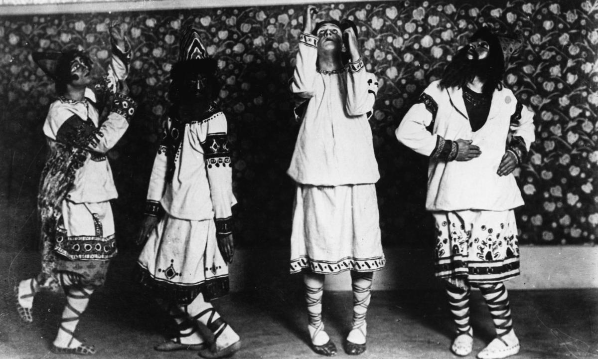 „Lolitas“ (O-Ton Strawinsky) in „Sacre“, 1913.