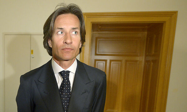 GRASSER-KLAGE GEGEN REPUBLIK: GRASSER