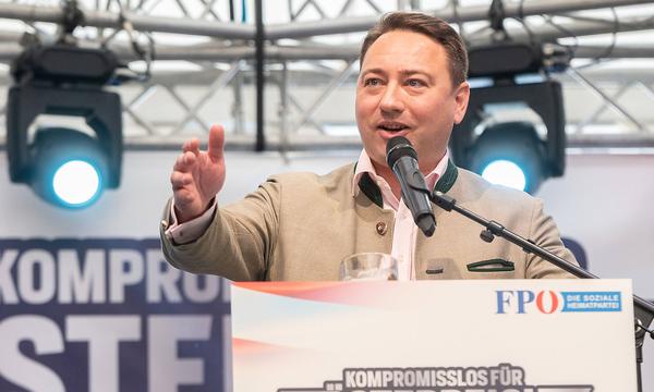Haimbuchner, der für einen gemäßigteren Kurs steht, stellte sich damit einmal mehr hinter den Parteichef.