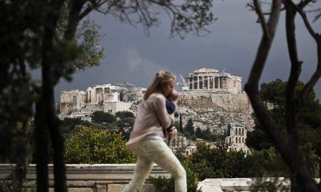 Die griechische Geburtenrate sinkt, die Überalterung steigt, und die besten Köpfe haben das Land verlassen. 