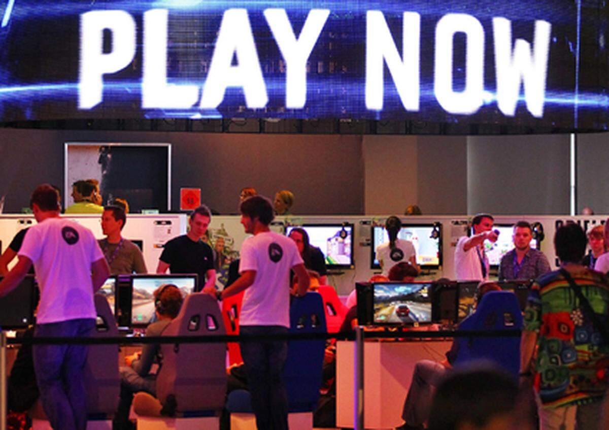 Die größte Spielemesse Europas, die Gamescom, hat wieder ihre Pforten geöffnet. Nach dem erfolgreichen Debut 2009 hoffen die Veranstalter auch heuer auf mehrere hunderttausend Besucher.Die Gamescom 2009 im Rückblick >>> 