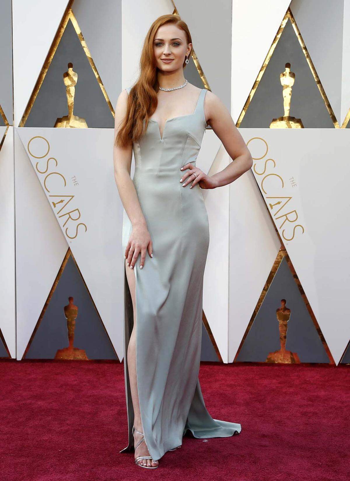 Zu den Oscars kam sie in einem nachhaltigen Kleid von Galvan.