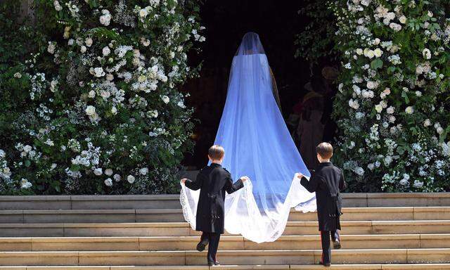 Ging es bei der Hochzeit von Meghan Markle mit Prinz Harry nur um die Liebe? Oder spielten auch andere Faktoren eine Rolle?