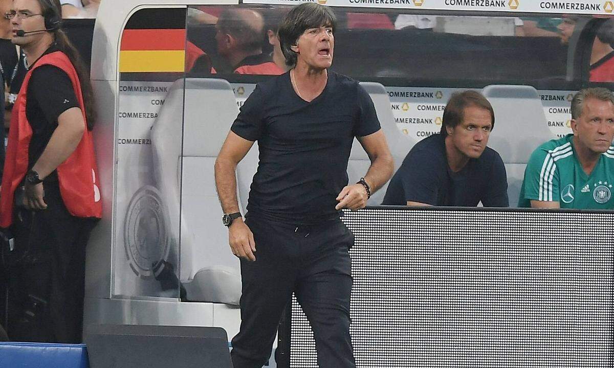 2006 folgte Löw dem bisherigen Trainer der deutschen Nationalmannschaft Jürgen Klinsmann nach. Zuvor war er als Co-Trainer des Teams aktiv.