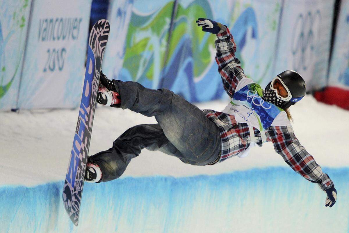 Ein wenig verwirrender wird es bei Shaun White, der seit seinem Sieg bei den Olympischen Spielen 2006 als "Flying Tomato" bekannt war. Die Anspielung auf seine Flugkünste hat der Snowboarder mittlerweile aber satt. Er bevorzugt nun "Animal" - nach einer "Muppets"-Figur, der er ähnlich sieht.