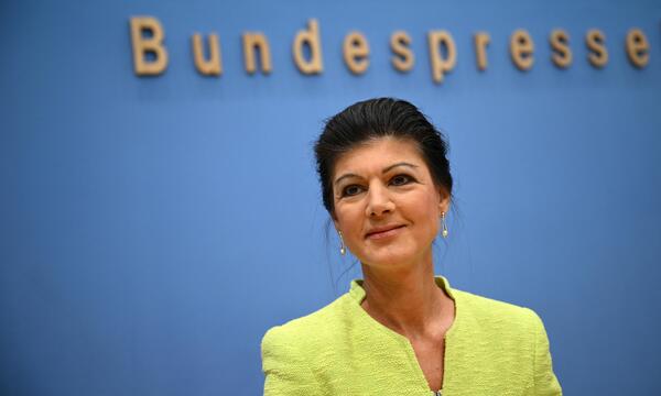 Die deutsche Politikerin Sahra Wagenknecht gründet eine eigene Partei.