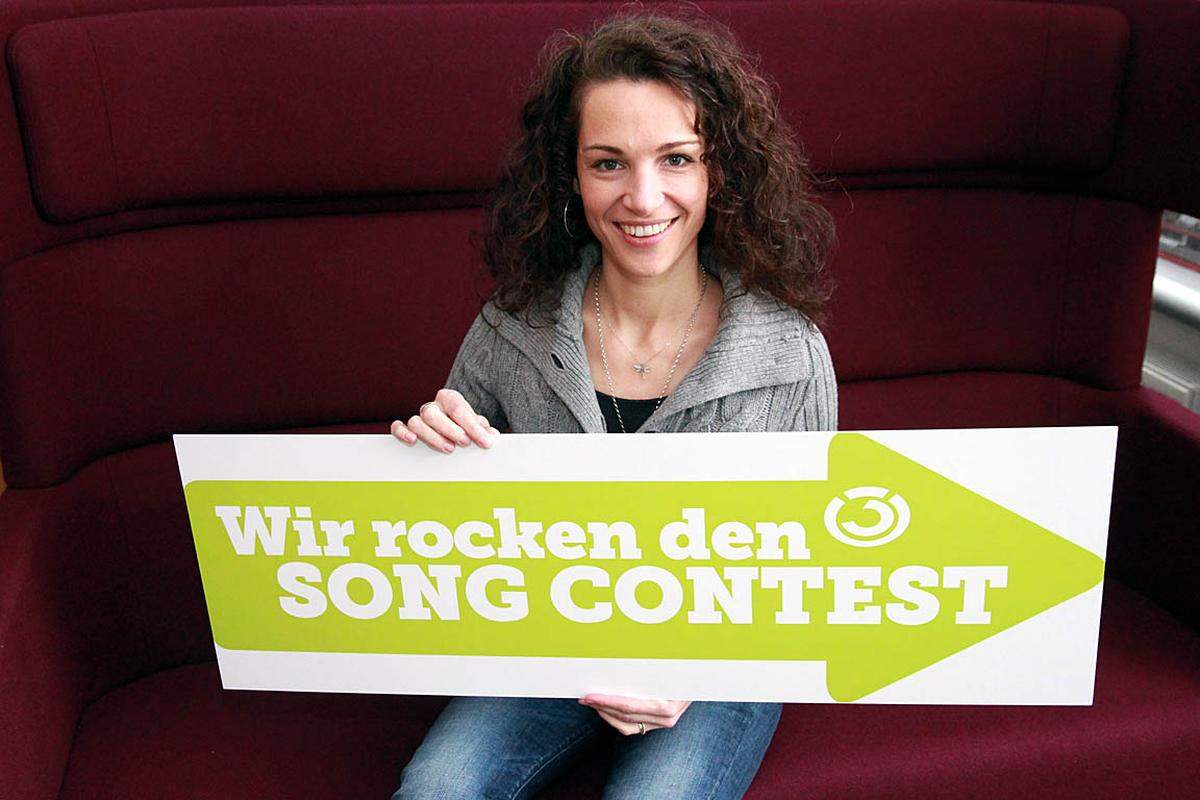 Eine Jury-Wahl, denn das Publikum wählte Eva K. Anderson nicht unter die zehn Finalisten. Die Steirerin, die für Christina Stürmer den Song "Ich lebe" geschrieben hat, tritt mit "I Will Be Here" an.  Publikum: Platz 13, Jury: Platz 5, Gesamt: Platz 7