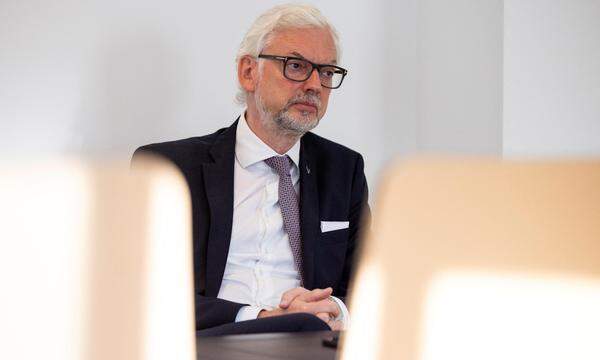Der Chef von Österreichs größtem Stromversorger Verbund, Michael Strugl, erwartet auch in Zukunft nicht, dass die Strompreise wieder auf das Niveau vor der Energiekrise sinken.