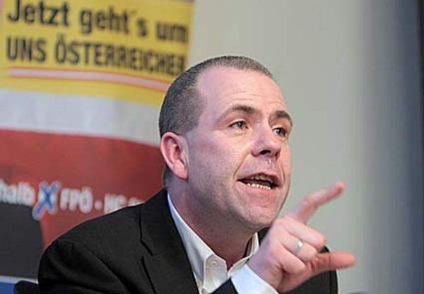 "Damit hat ein jahrelanges Verwirrspiel ein rechtsstaatlich ordnungsgemäßes Ende gefunden."FPÖ-Generalsekretär Harald Vilimsky