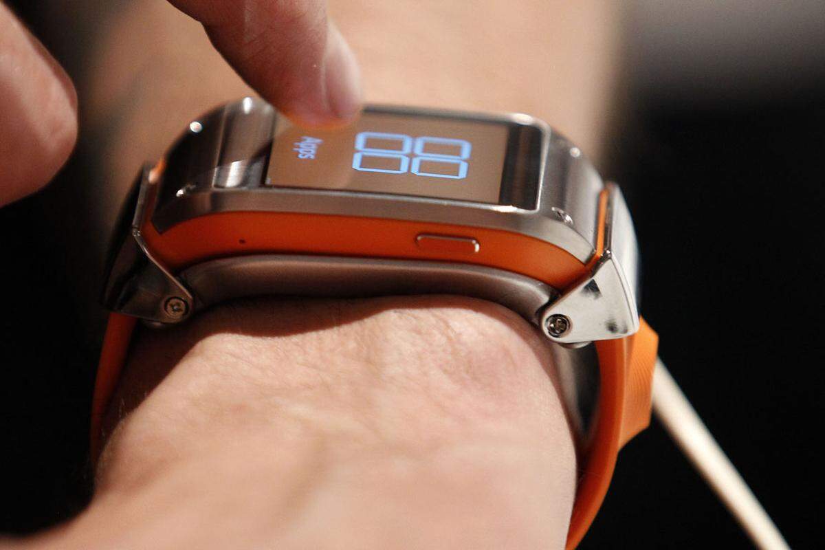 OFFENLEGUNG: Der Autor besucht die IFA auf Einladung von Sony Österreich.Weiter: Mehr Bilder der "Galaxy Gear"