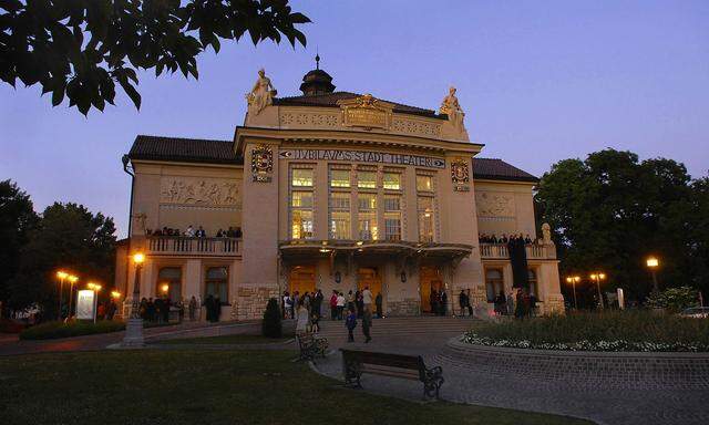 Das Klagenfurter Stadttheater. 