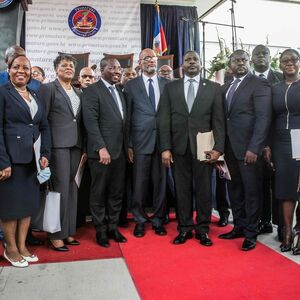 Ariel Henry und sein Kabinett übernehmen in Haiti