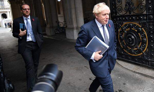 Archivbild von Boris Johnson, dessen Agenda derzeit großteils darin besteht, sich zu verteidigen.