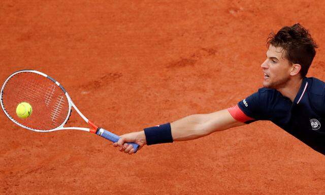 Dominic Thiem holt in Paris nach seinem ersten Grand-Slam-Finaleinzug aus. Gegen den Italiener Marco Cecchinato kann er sich der Favoritenrolle nicht entziehen.