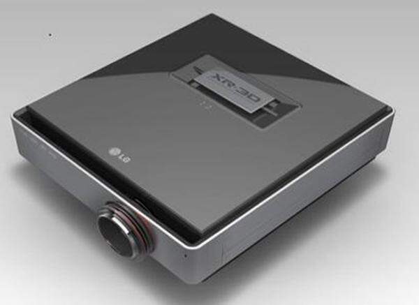 Den ersten 3D-Beamer mit Full-HD-Auflösung hat der koreanische Hersteller LG im Programm. Der Projektor CF3D beherrscht eine Bildwiederholrate von 120 Hertz und soll dreidimensionales Kinofeeling wie bei Avatar in die Wohnzimmer bringen.