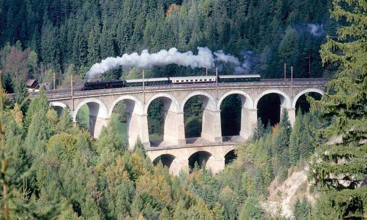 Die Semmeringbahn, das Schmuckstück der österreichischen Eisenbahngeschichte.