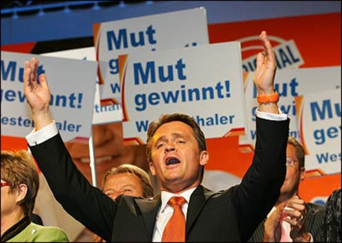 "Nehmen Sie sich ein Beispiel an Kärnten und fahren Sie ab mit diesem Gesindel!" BZÖ-Chef Peter Westenthaler mit einer Botschaft an den Wiener Bürgermeister Michael Häupl - in seiner Stadt müsse man bereits Schutzgeld am Spielplatz zahlen.