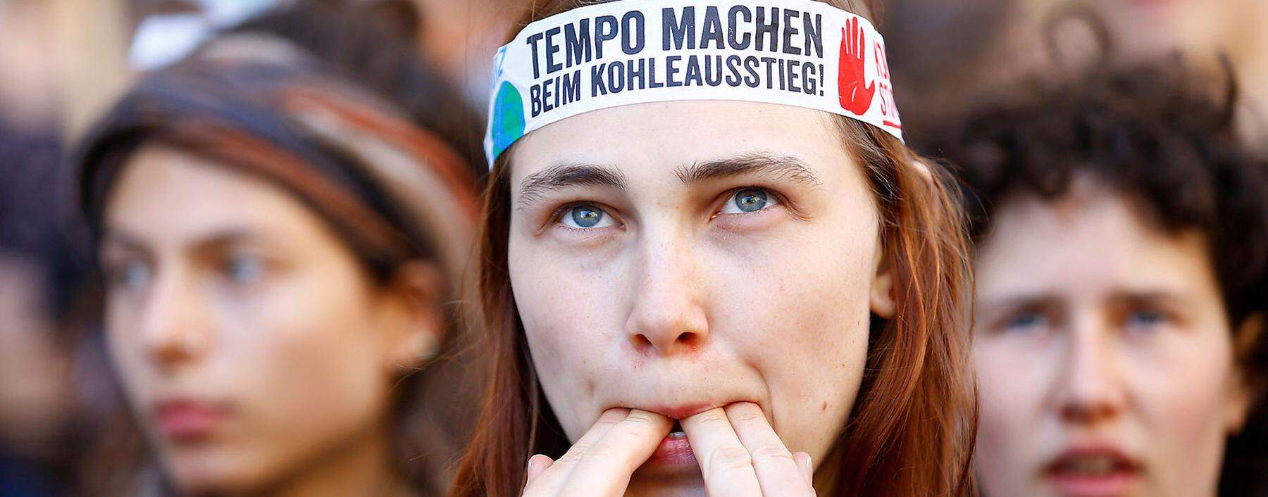 Schüler bei einer Fridays-for-Future-Veranstaltung im deutschen Aachen. 