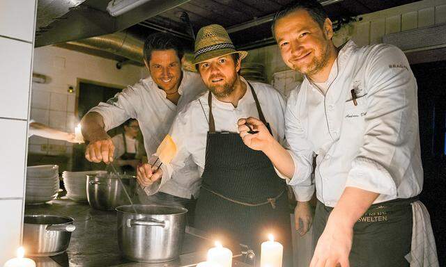 Romantisch. Hannes Müller, Josef Floh, Andreas Döllerer –  neun Hauben und 35 Kerzen.