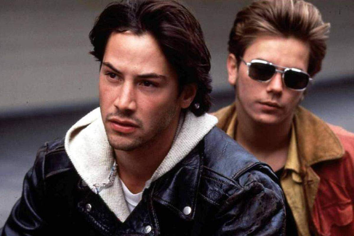 1991 war überhaupt das Jahr des Keanu Reeves. Im Independent-Film "My Own Private Idaho" (Regie: Gus van Sant) spielt er einen jungen Stricher. Sein Filmpartner und enger Freund River Phoenix starb zwei Jahre später. Für Reeves war es nicht der einzige schwere Verlust:1999 wurde seine Tochter tot geboren. Zwei Jahre später starb seine frühere Partnerin Jennifer Syme, die das Kind verloren hatte, bei einem Autounfall.